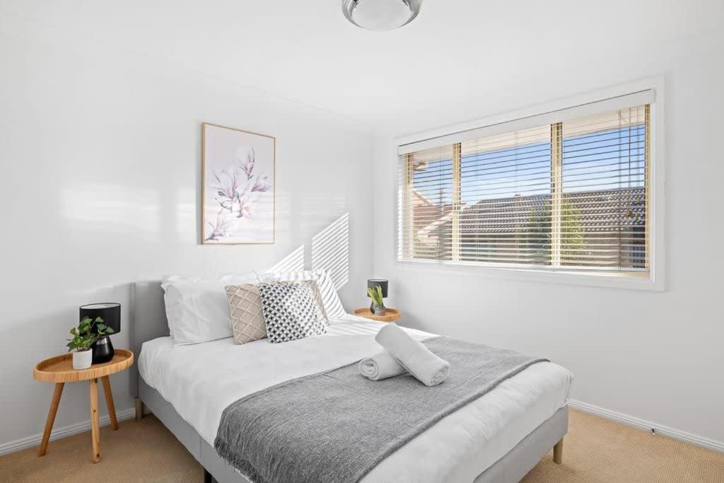 3 Bdrms Duplex In Greystanes *