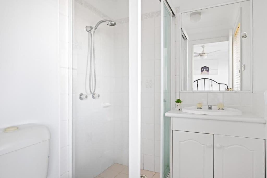 Holiday home 3 Bdrms Duplex In Greystanes Merrylands