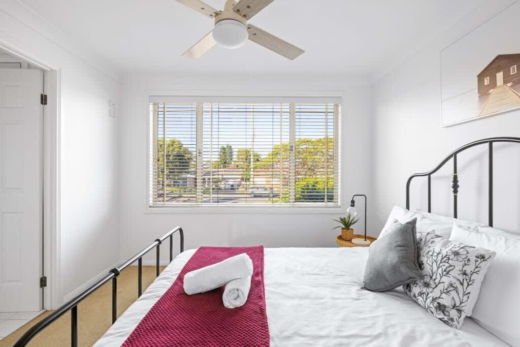 3 Bdrms Duplex In Greystanes Holiday home